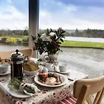 Bed & Breakfast House