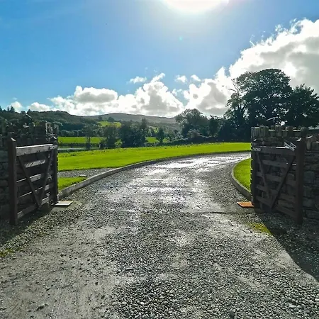 House Bed & Breakfast