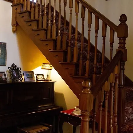 House Bed and breakfast 3*