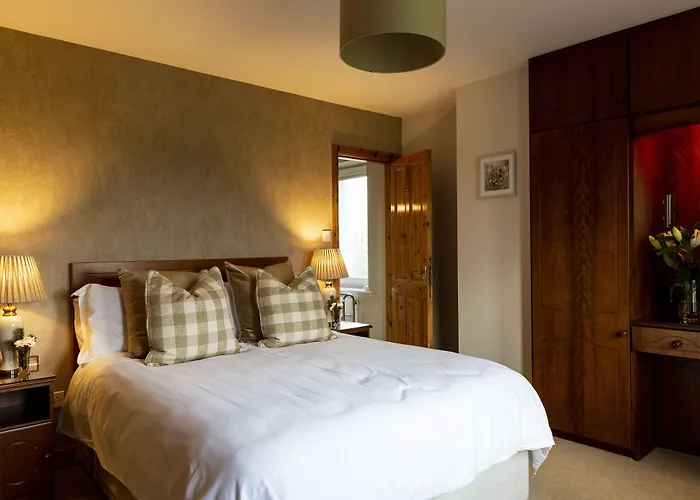 Bed & Breakfast House 3*